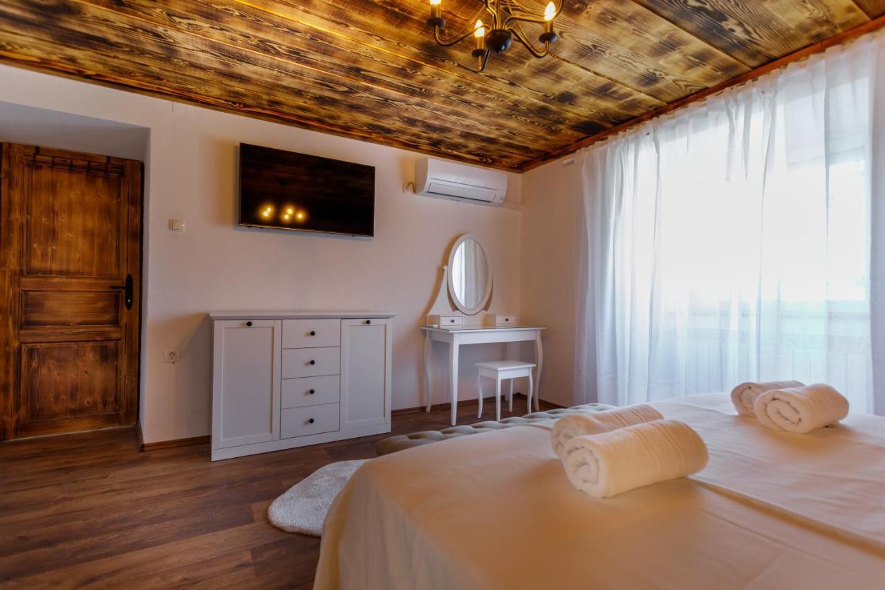 Rustic Apartment Evelin Krk Town Zewnętrze zdjęcie