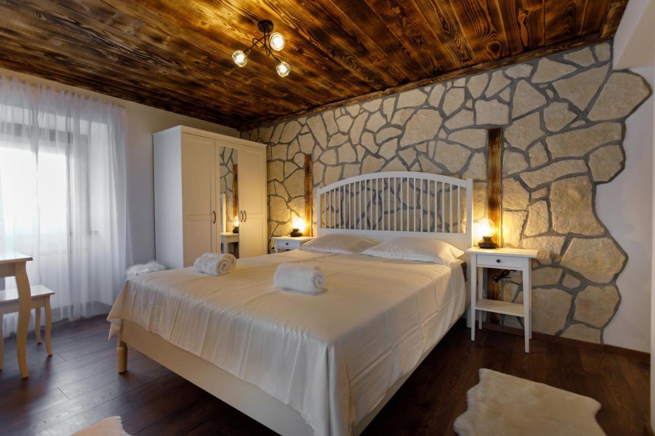 Rustic Apartment Evelin Krk Town Zewnętrze zdjęcie