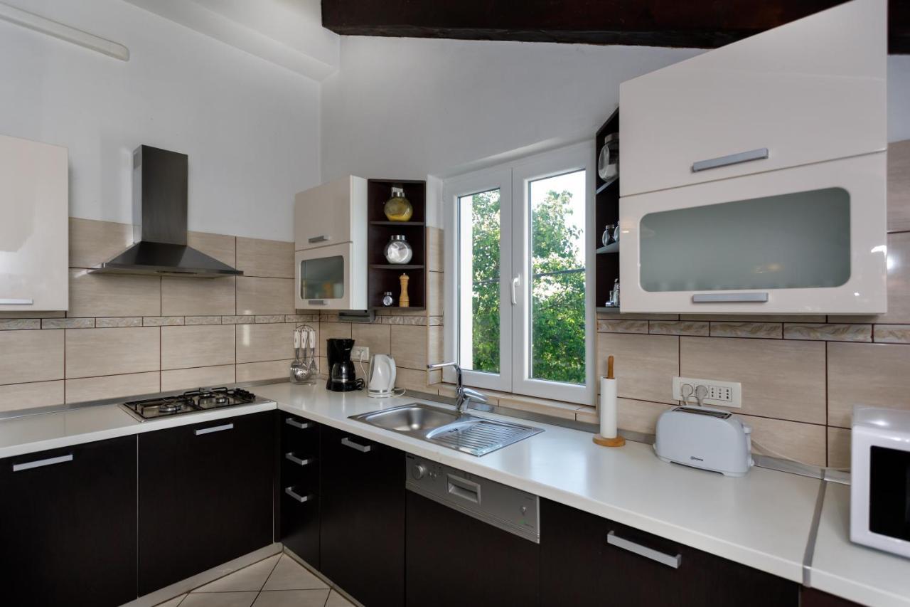 Rustic Apartment Evelin Krk Town Zewnętrze zdjęcie