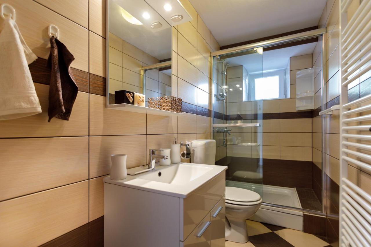 Rustic Apartment Evelin Krk Town Zewnętrze zdjęcie