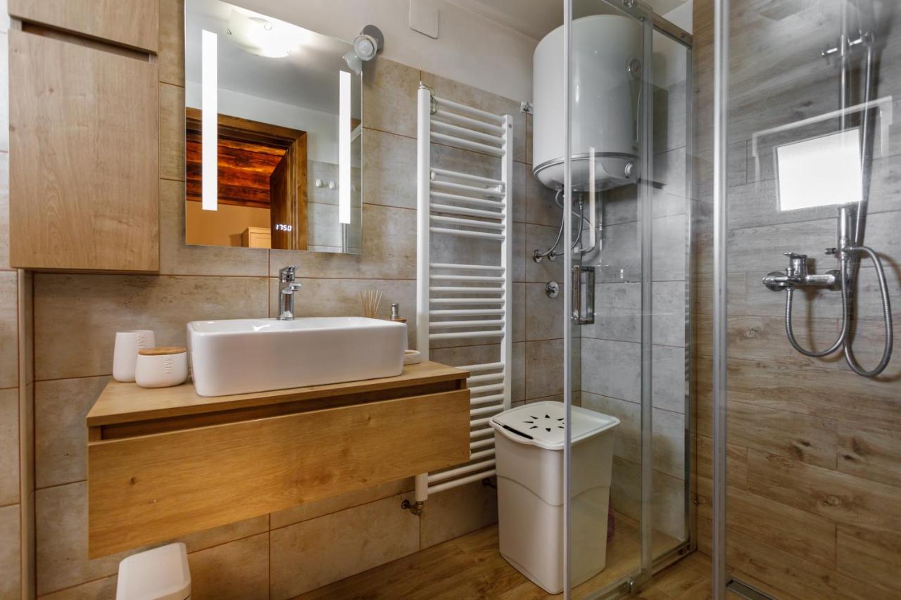 Rustic Apartment Evelin Krk Town Zewnętrze zdjęcie